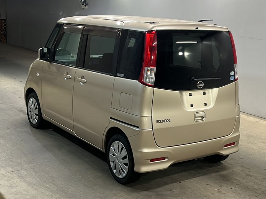 NISSAN ROOX