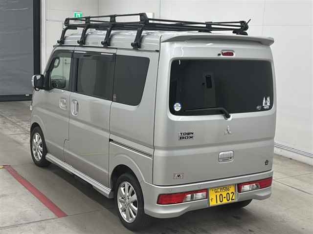 MITSUBISHI TOWN BOX