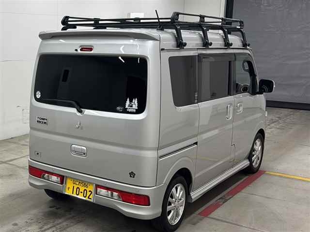 MITSUBISHI TOWN BOX