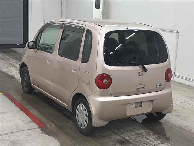 DAIHATSU MOVE LATTE