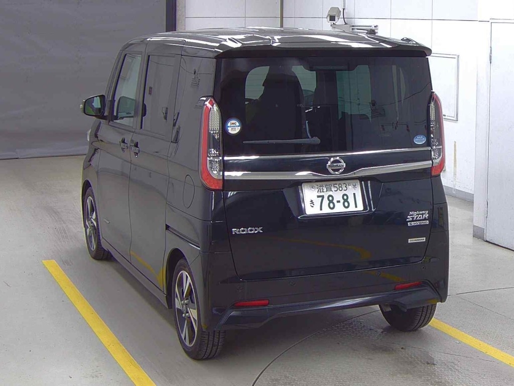NISSAN ROOX