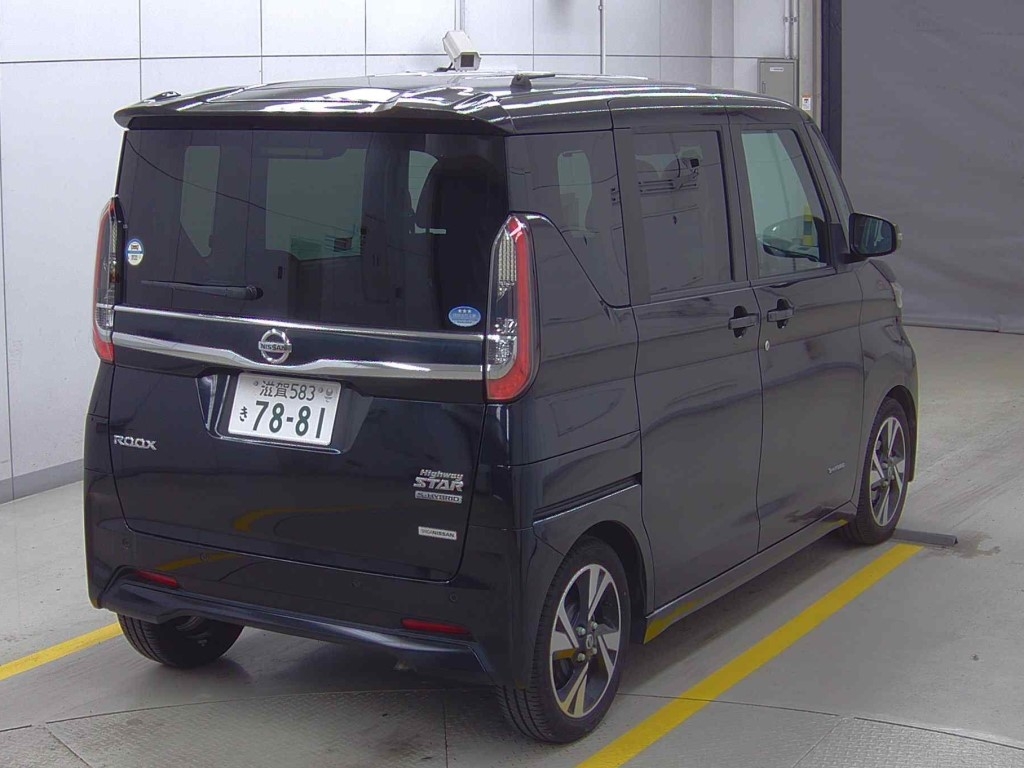 NISSAN ROOX