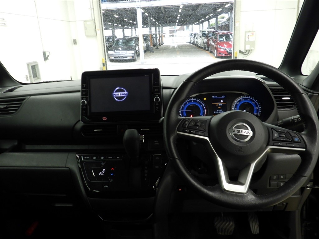 NISSAN ROOX