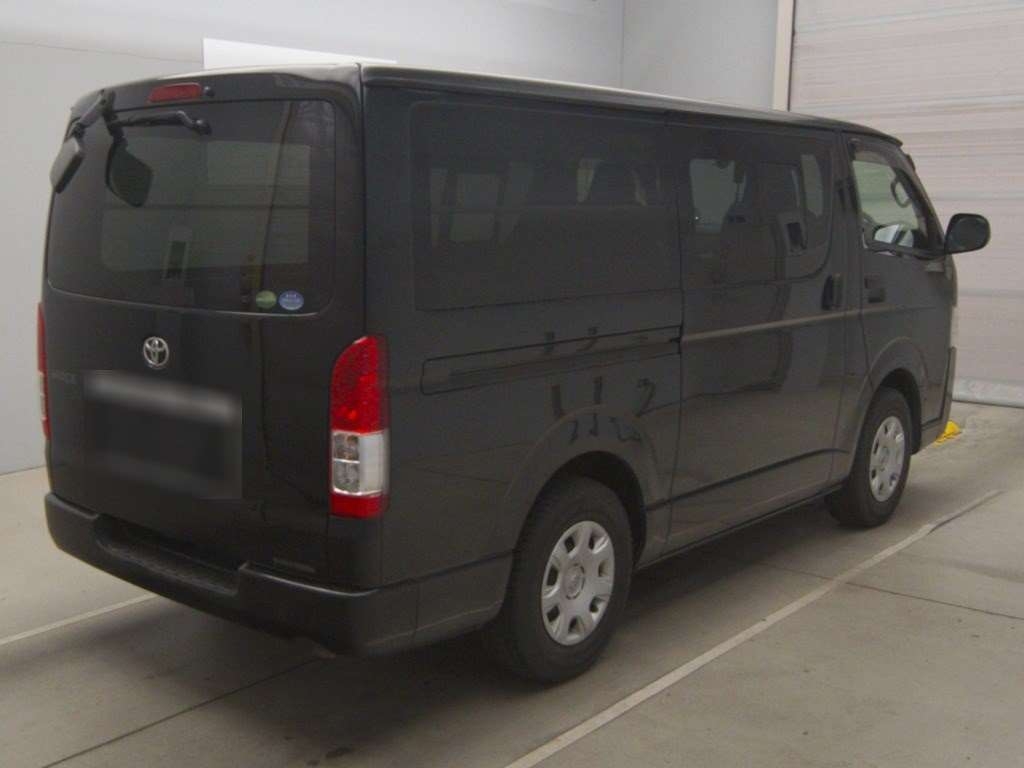 TOYOTA REGIUS ACE