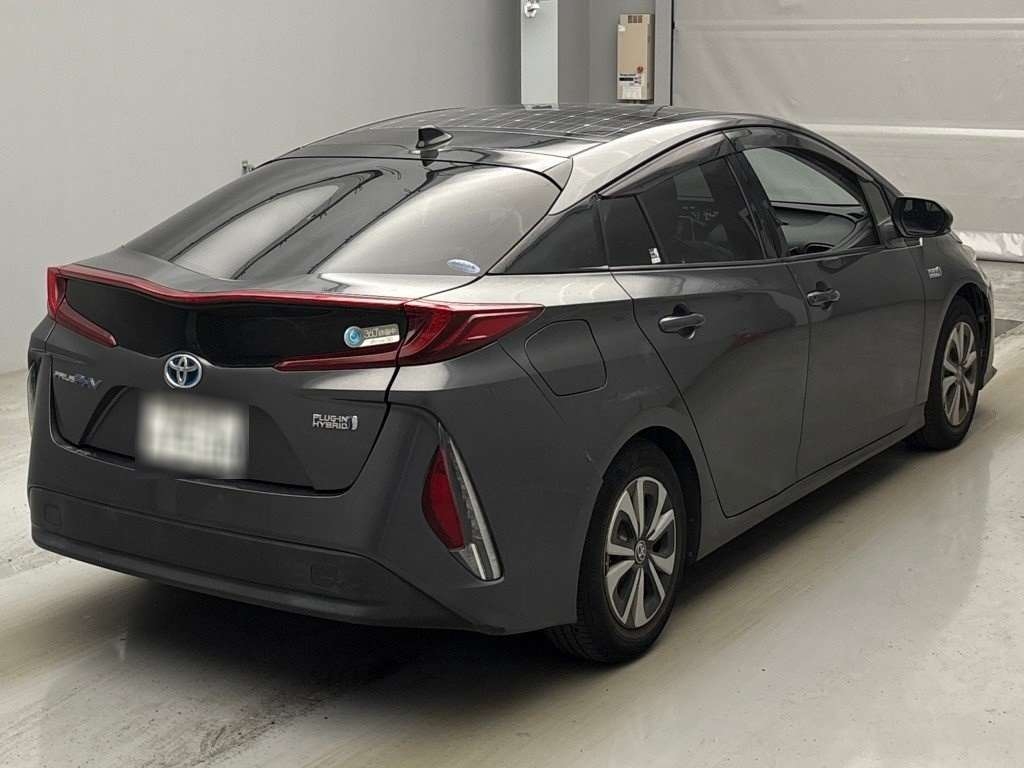 TOYOTA PRIUS PHV