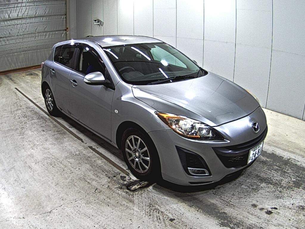 MAZDA AXELA
