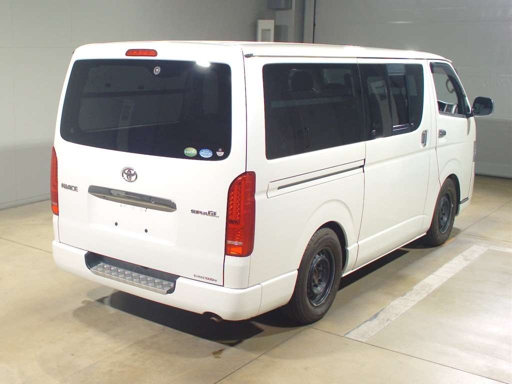 TOYOTA REGIUS ACE