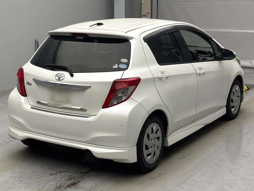 TOYOTA VITZ
