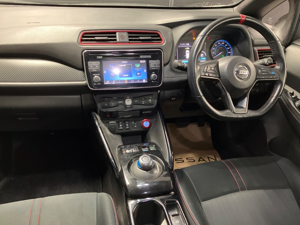 NISSAN LEAF