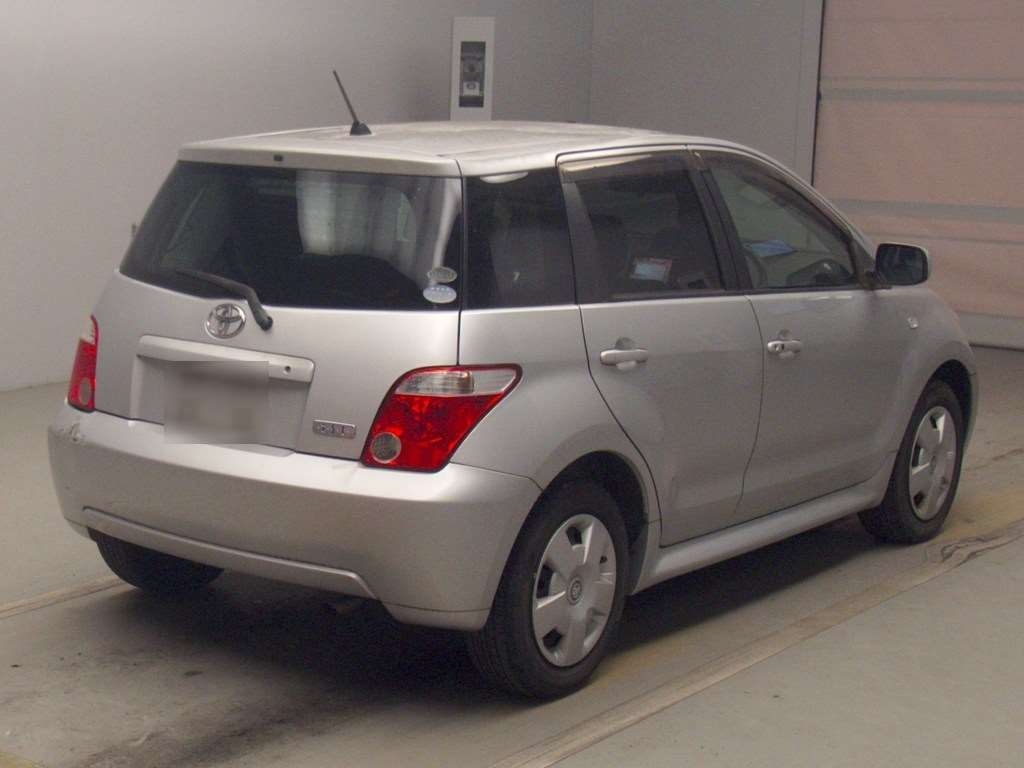 TOYOTA IST