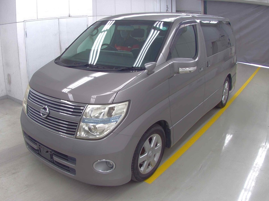 NISSAN ELGRAND