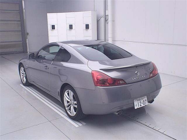 NISSAN SKYLINE