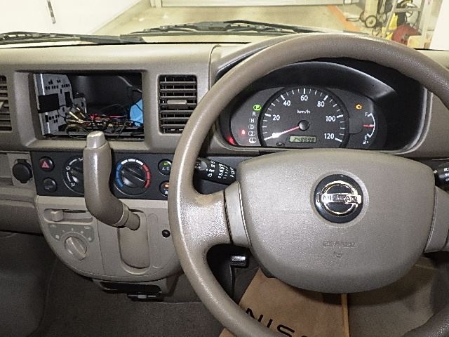 NISSAN NV100 CLIPPER