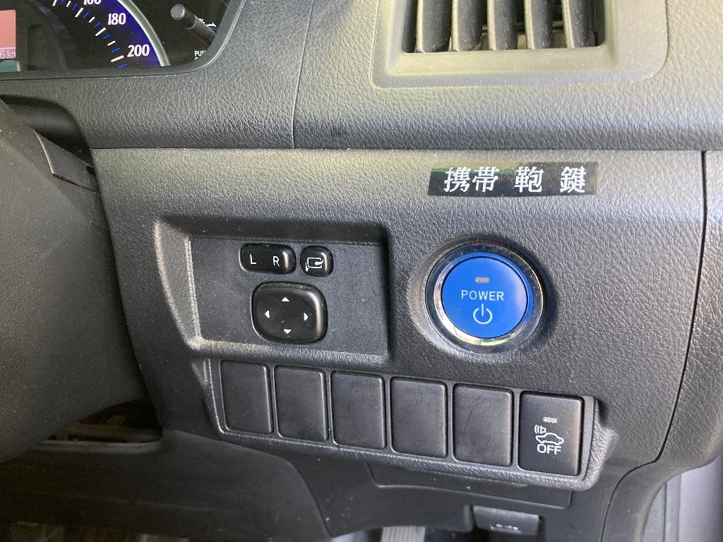 TOYOTA SAI