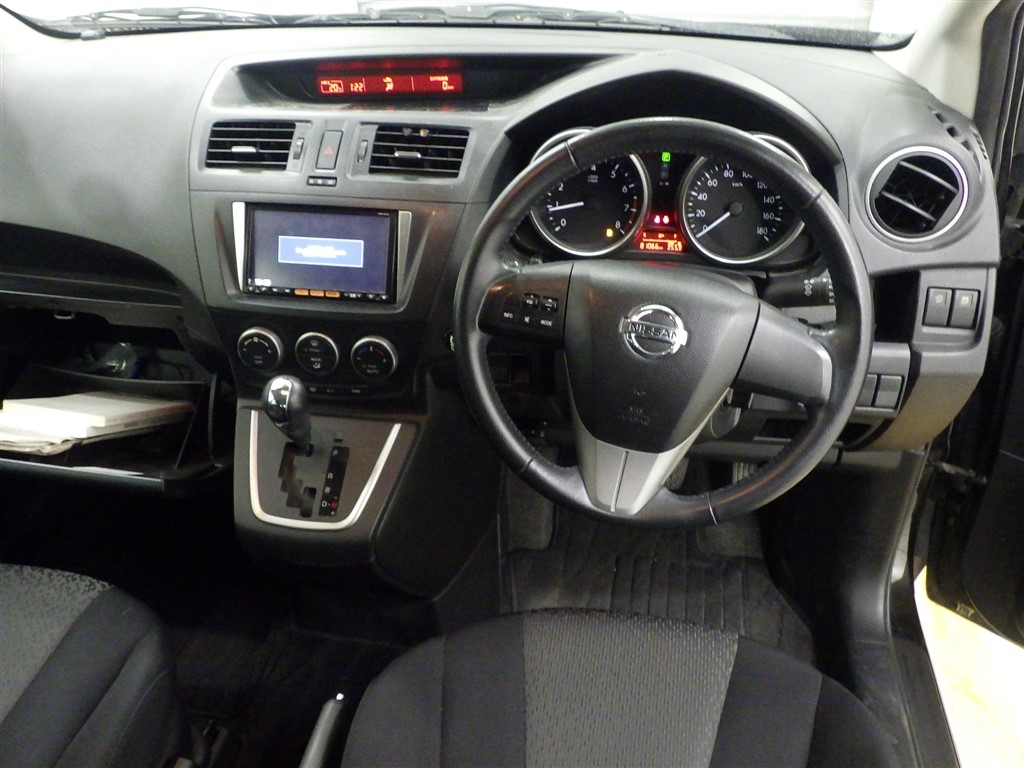 NISSAN LAFESTA