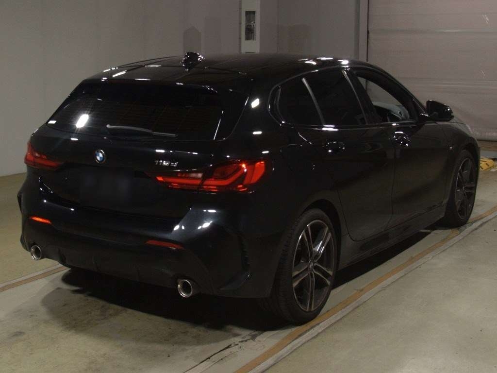 BMW 1-SERIES