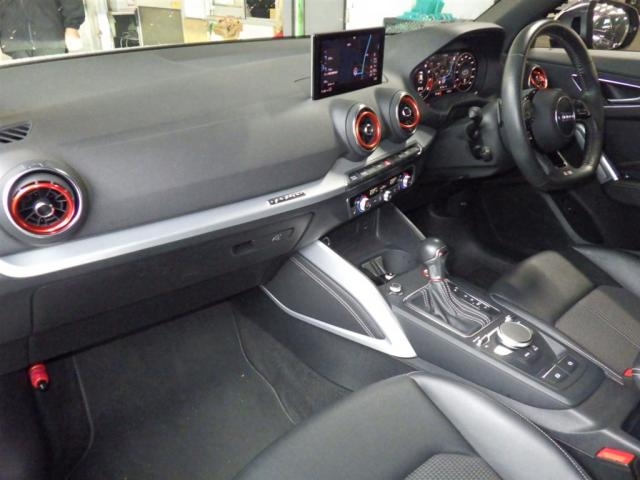 AUDI SQ2