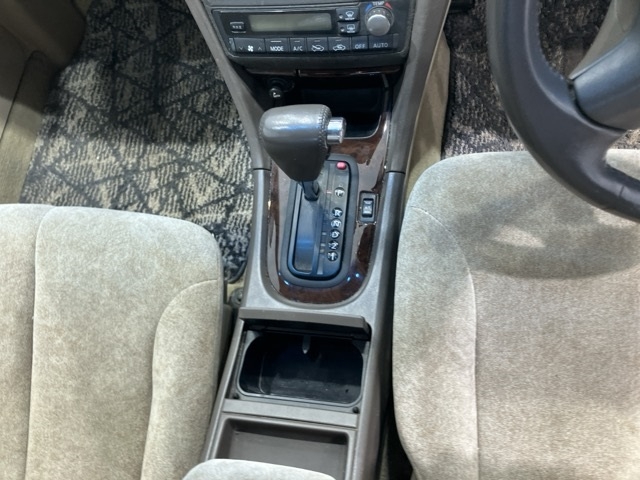 NISSAN CEFIRO