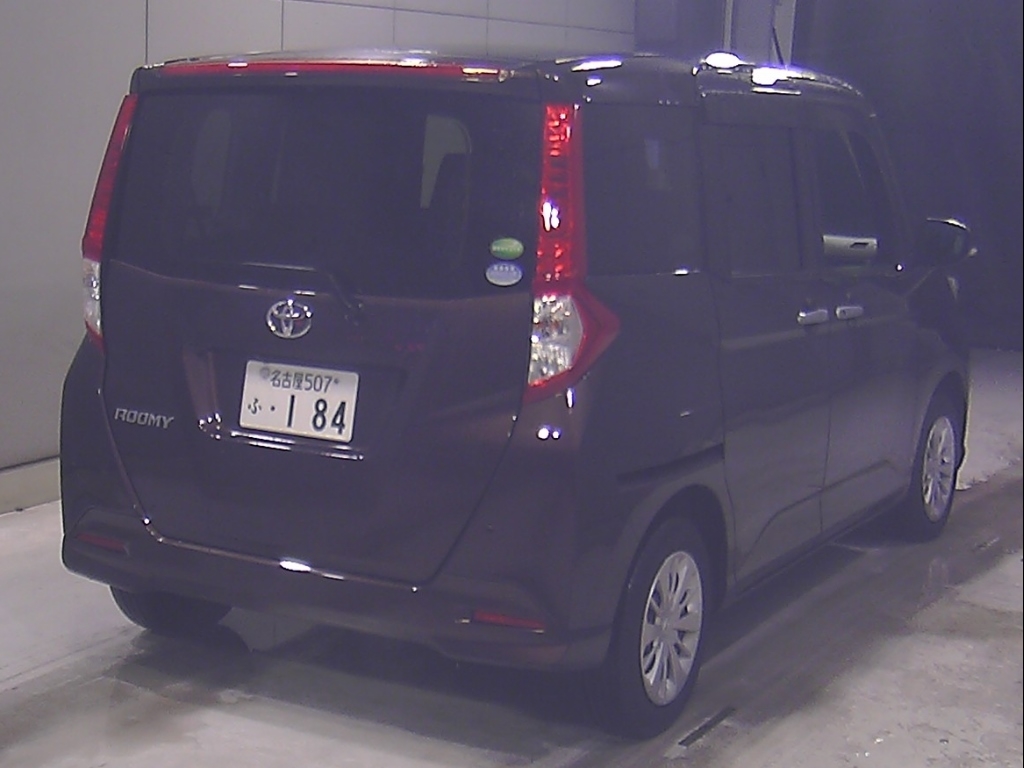 TOYOTA ROOMY
