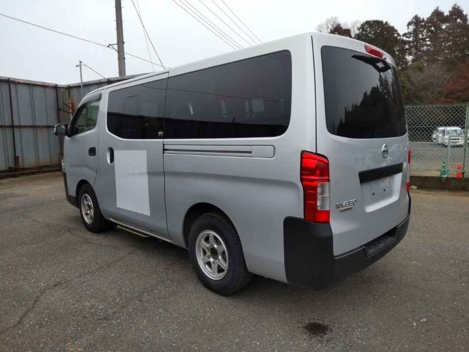 NISSAN NV350 CARAVAN