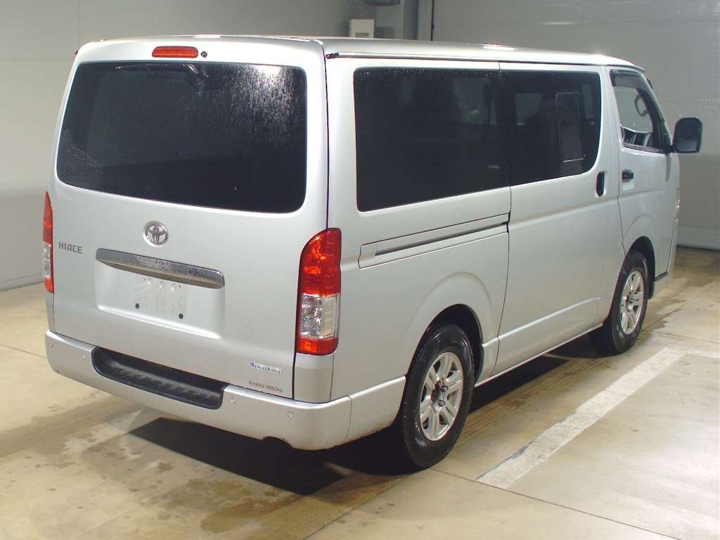 TOYOTA REGIUS ACE