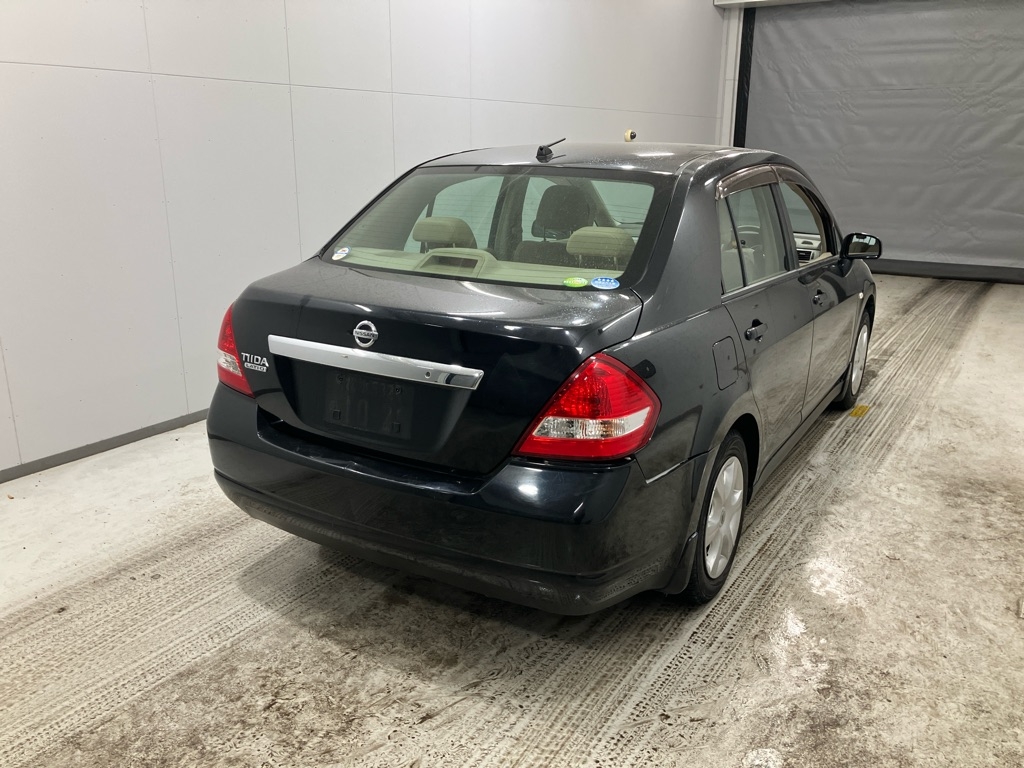 NISSAN TIIDA LATIO
