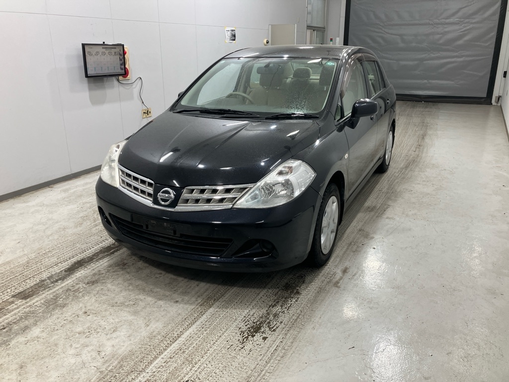NISSAN TIIDA LATIO