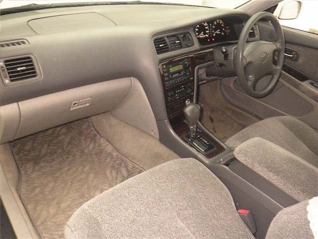 TOYOTA MARK II