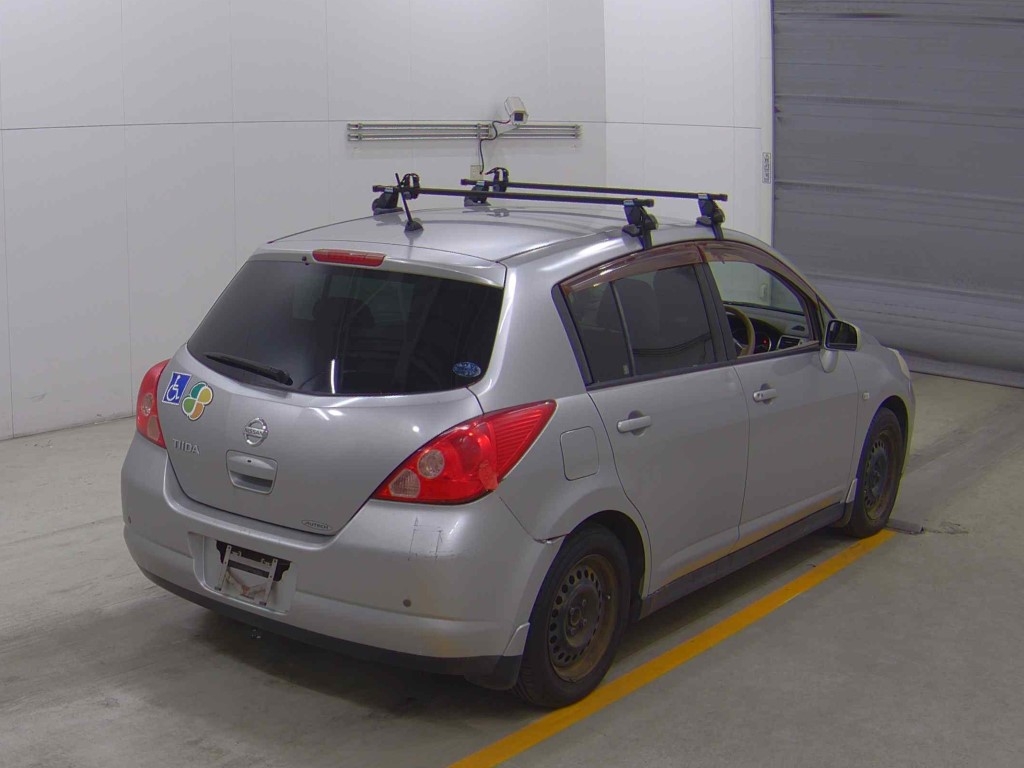 NISSAN TIIDA