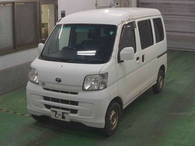 TOYOTA PIXIS VAN