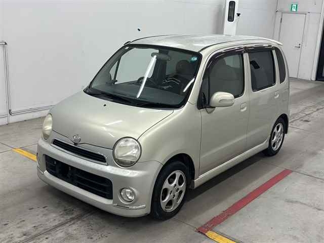 DAIHATSU MOVE LATTE