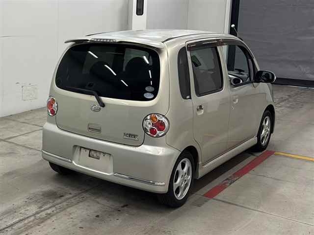 DAIHATSU MOVE LATTE