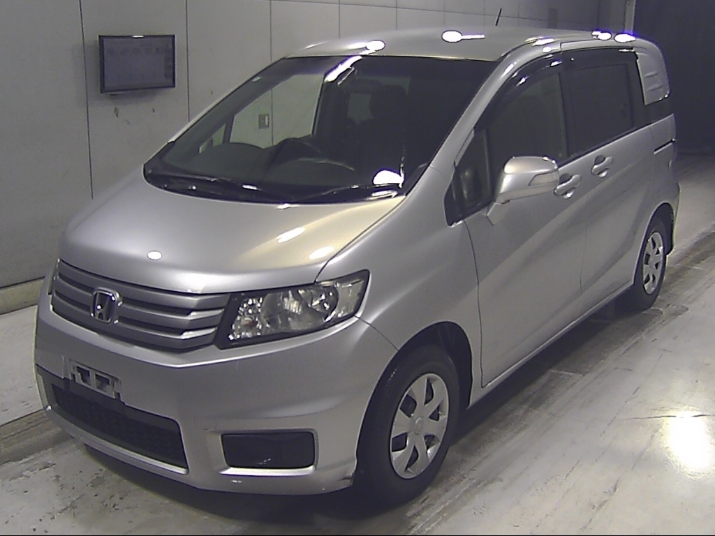 HONDA FREED SPIKE