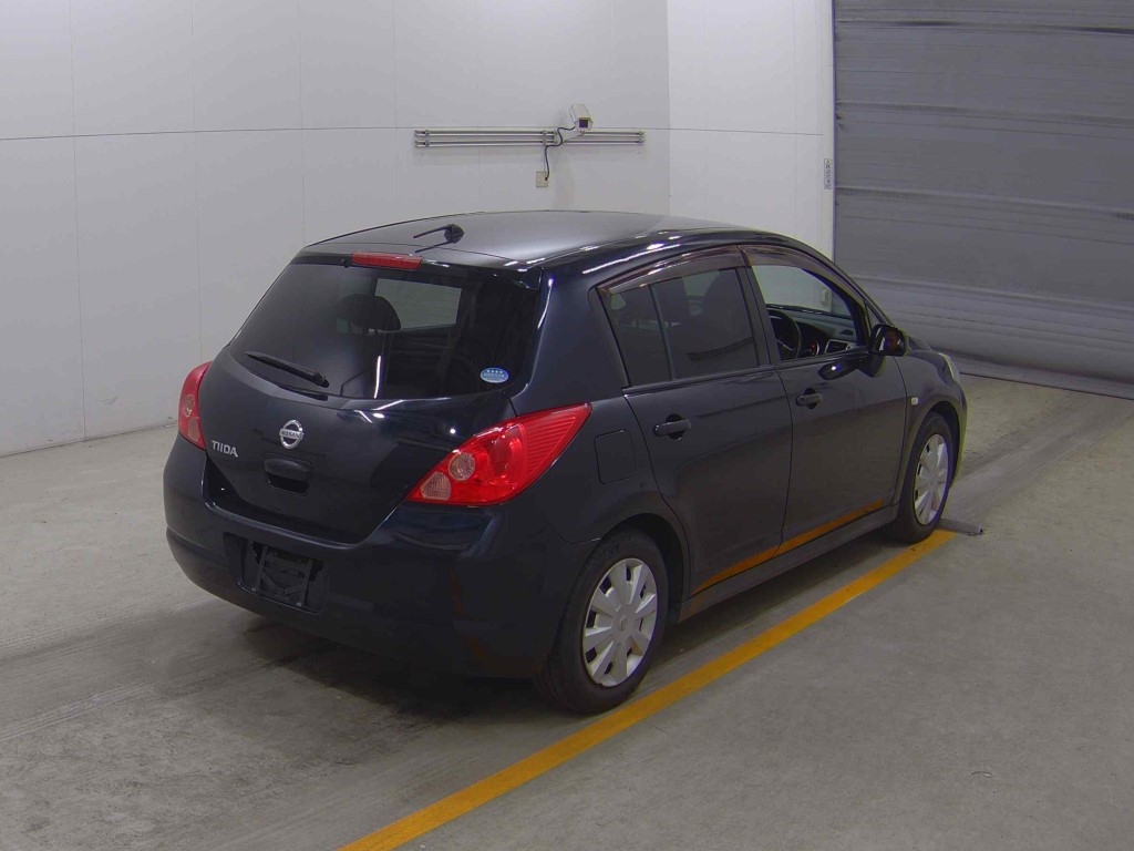NISSAN TIIDA