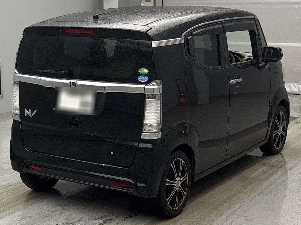 HONDA N-BOX SLASH