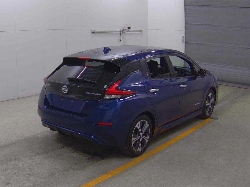 NISSAN LEAF