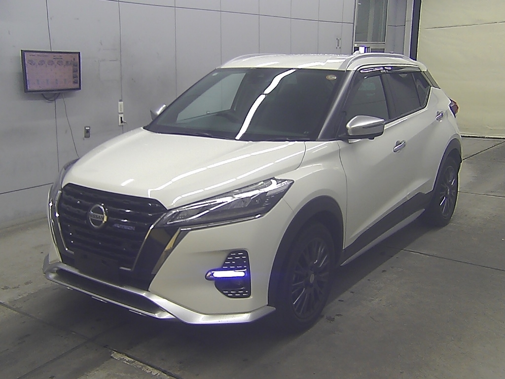 NISSAN KICKS