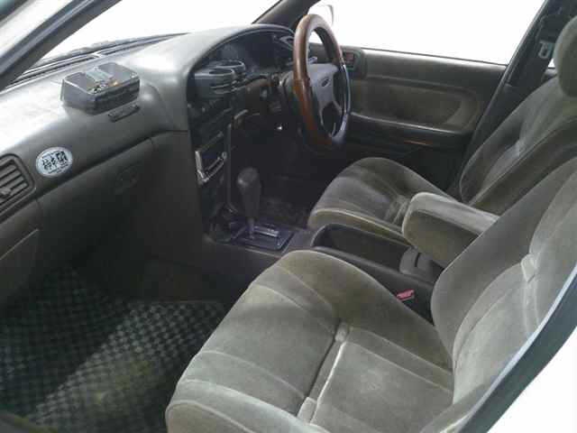 TOYOTA CRESTA