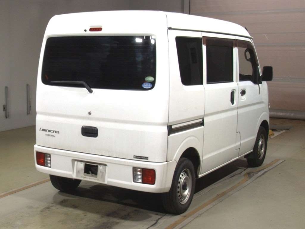 MITSUBISHI MINICAB