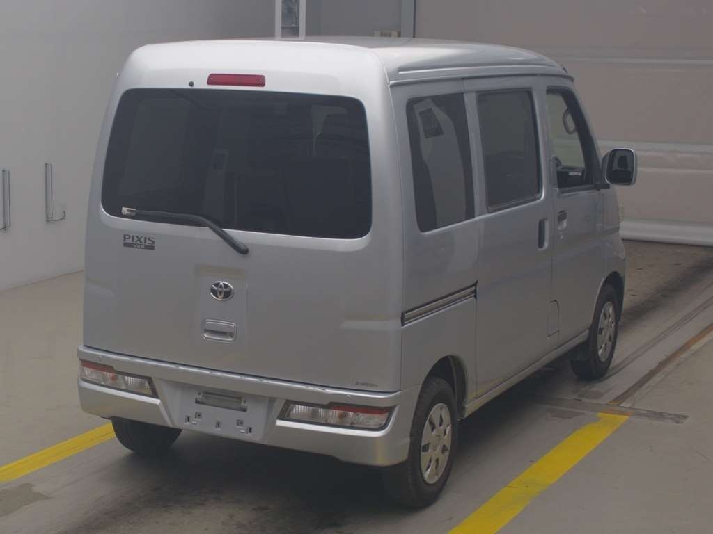 TOYOTA PIXIS VAN