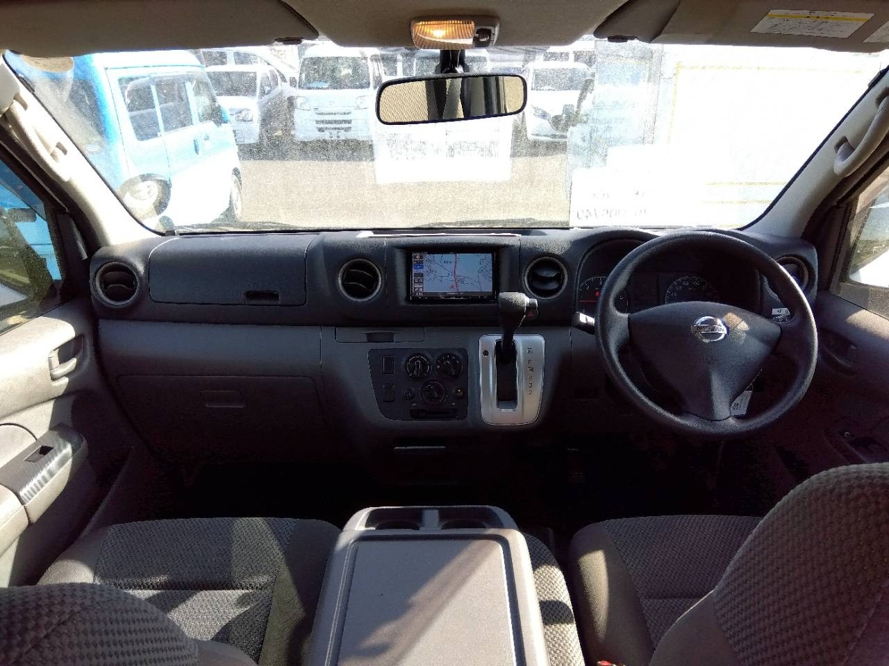 NISSAN NV350 CARAVAN