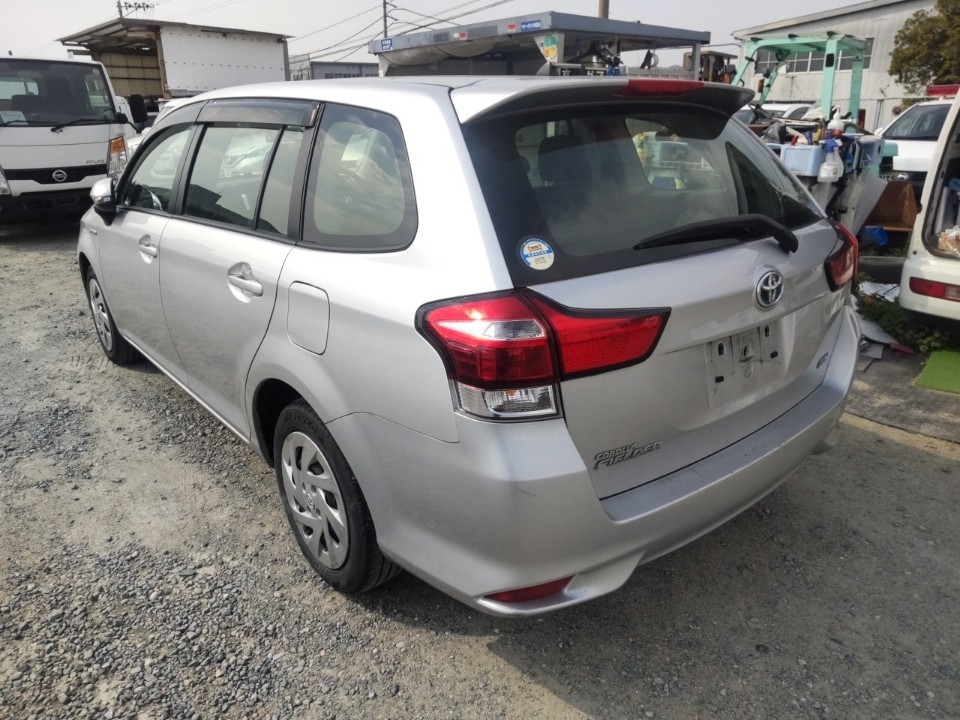 TOYOTA COROLLA FIELDER