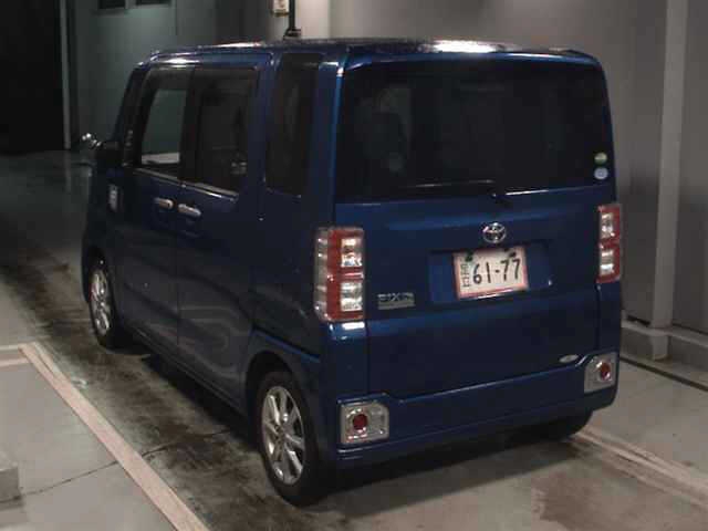TOYOTA PIXIS MEGA