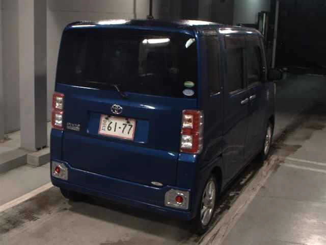 TOYOTA PIXIS MEGA