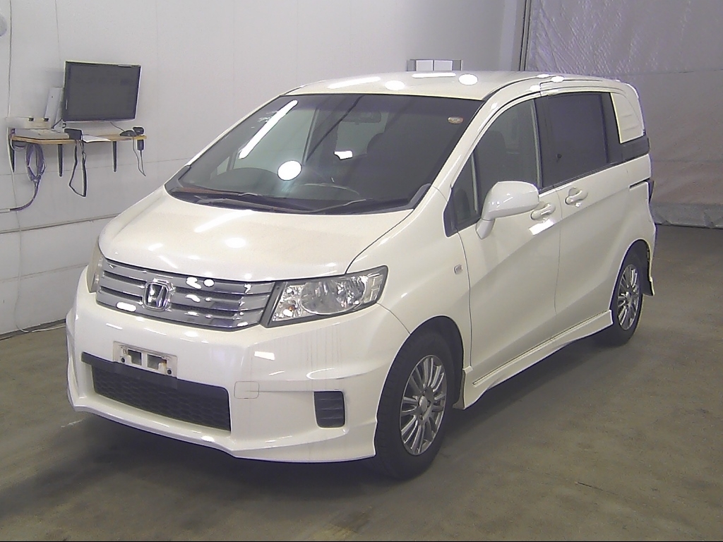 HONDA FREED SPIKE