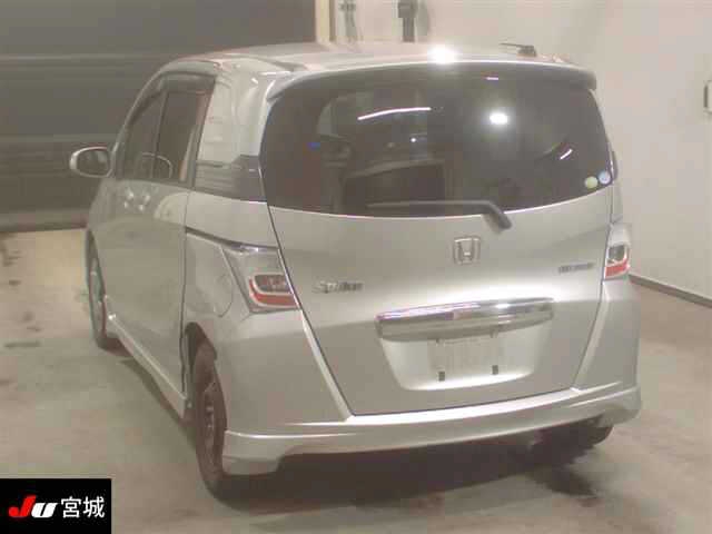 HONDA FREED SPIKE