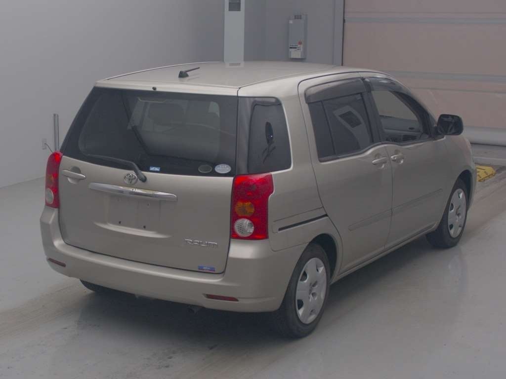 TOYOTA RAUM
