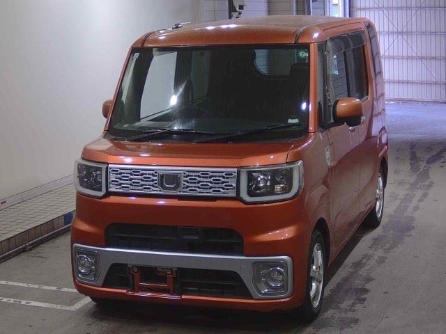 DAIHATSU WAKE