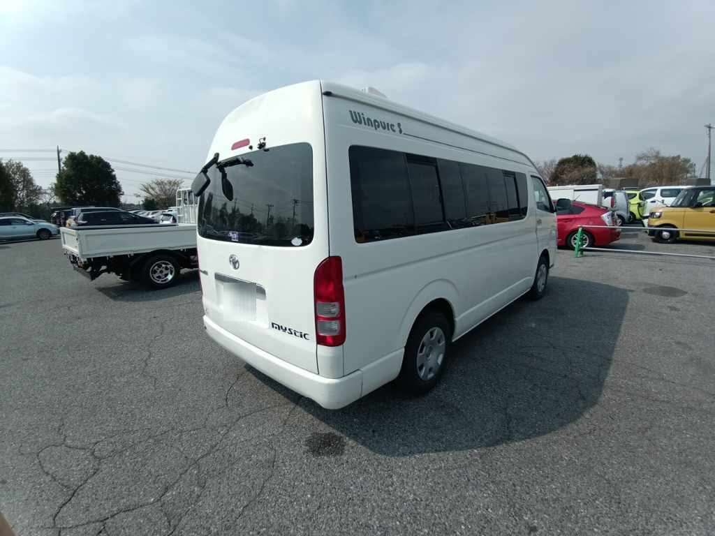 TOYOTA REGIUS ACE