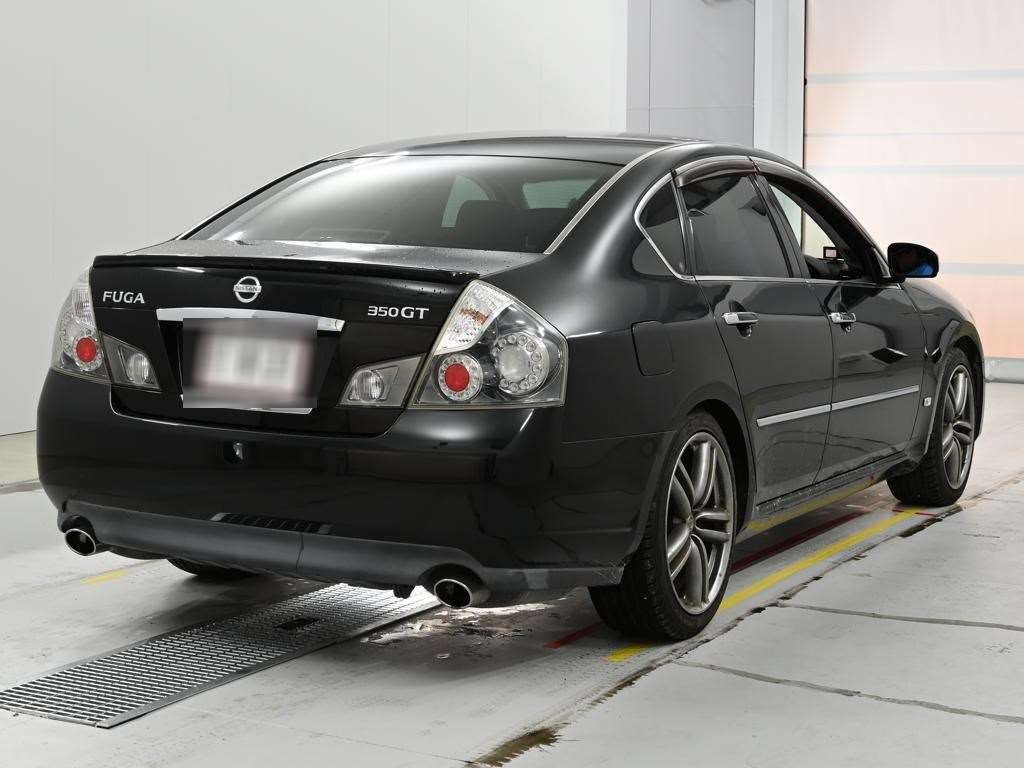 NISSAN FUGA